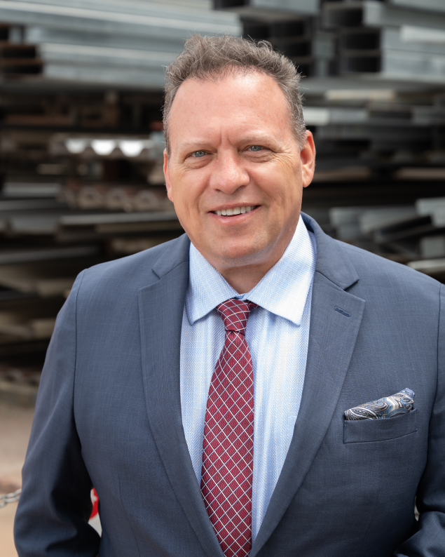 Aric Nissen headshot