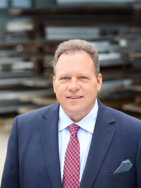 Aric Nissen headshot