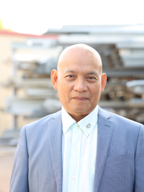 Nestor Abucay headshot
